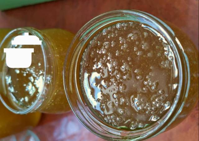 Miody z własnej pasieki przy ZSCKR w Starym Brześciu