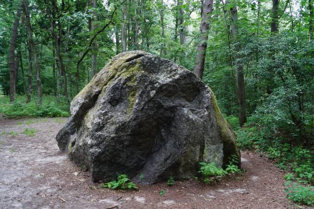 Głaz „Kamienny Dom”